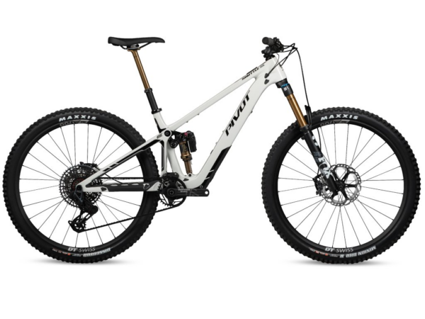 Celoodpružené elektrokolo Pivot Shuttle SL Team XTR Barva: Aspen White