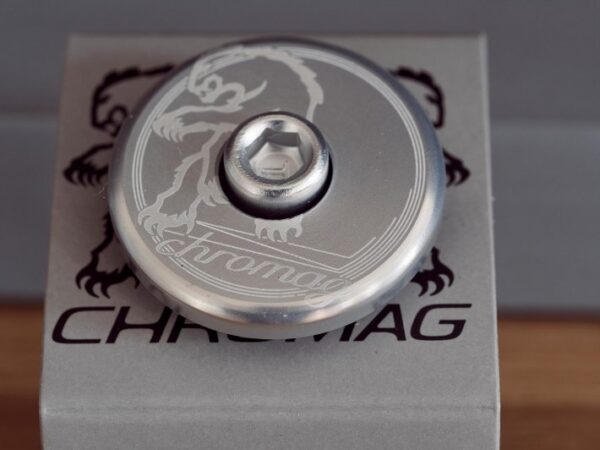 Víčko představce Chromag Barevná kombinace: Stříbrné