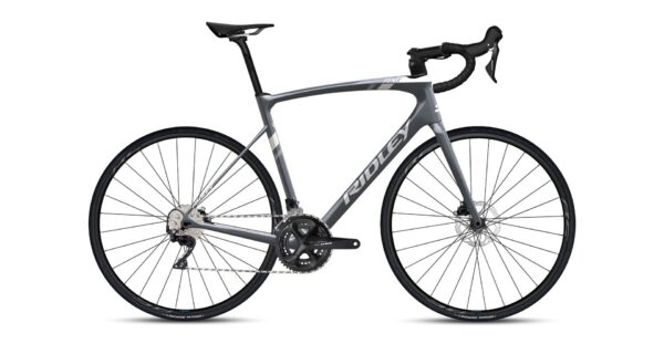 Silniční kolo Ridley Fenix Disc Shimano 105 - Arctic Grey Metallic - L Velikost: L