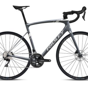 Silniční kolo Ridley Fenix Disc Shimano 105 - Arctic Grey Metallic Velikost: L