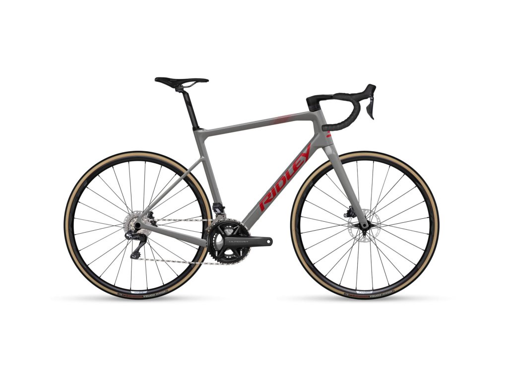 Gravel kolo Ridley Grifn 105 Di2 Barva: Battleship Grey Candy Red Metallic